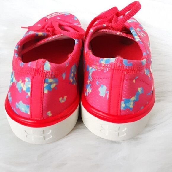 Under Armour Big Girl Sneakers Size 6.5 Youth - Picture 3 of 9